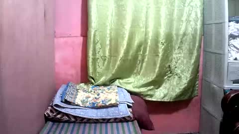 Snapshot of sweet_milkshake2004 chatting on 10.08.25 sweet_milkshake2004 online show from 10.08.25