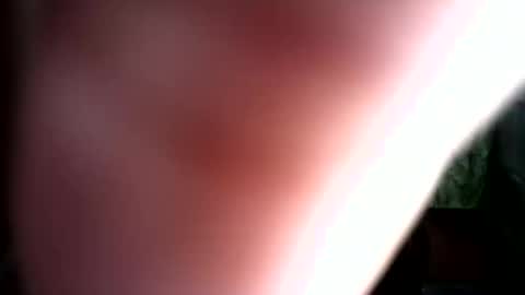 Snapshot of sweet_milkshake2004 chatting on 10.17.25 sweet_milkshake2004 online show from 10.17.25