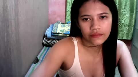 Snapshot of sweet_milkshake2004 chatting on 10.19.25 sweet_milkshake2004 online show from 10.19.25