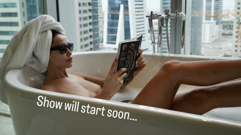 Snapshot of sweet_moan chatting on 10.18.25 Dana online show from 10.18.25