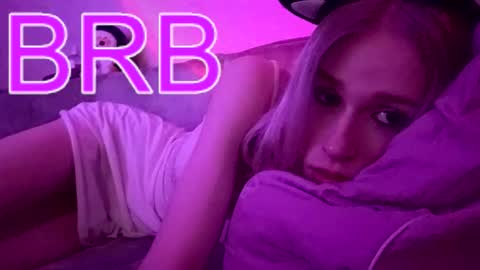 sweet_mol1y online show from 11.24.25