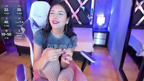 Snapshot of sweet_musee chatting on 10.14.25 Sweet musee online show from 10.14.25