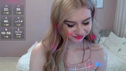 Snapshot of sweet_nicole_333 chatting on 03.08.25 sweet_nicole_333 online show from 03.08.25