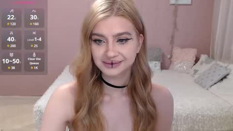 Snapshot of sweet_nicole_333 chatting on 03.12.25 sweet_nicole_333 online show from 03.12.25