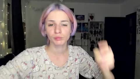 kira online show from 10.22.25