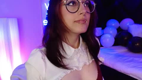 Snapshot of sweet_roxanee chatting on 11.07.25 Roxanee online show from 11.07.25