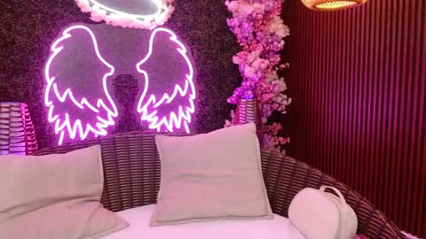 Roxanee online show from 04.06.26