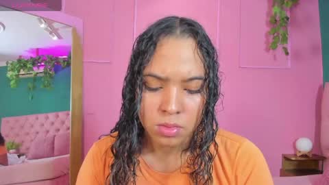 Yeileen online show from 04.10.26