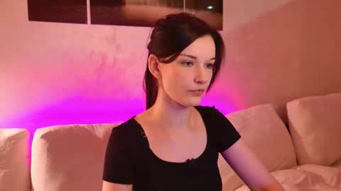 sweet_strawber_ online show from 10.02.25