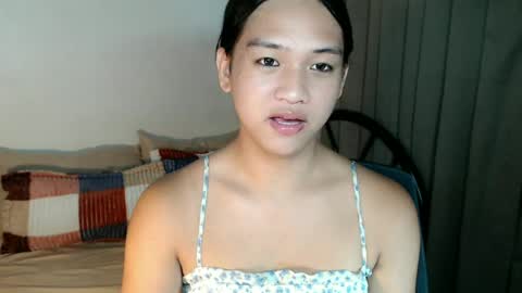 Snapshot of sweet_tenshi chatting on 06.19.26 tenshi online show from 06.19.26