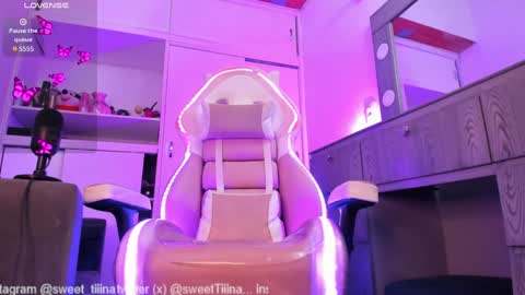 Snapshot of sweet_tiiina chatting on 12.11.24 online show from 12.11.24