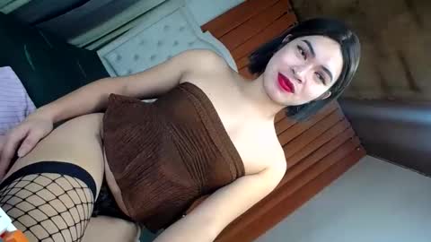 Snapshot of sweet_trexie chatting on 04.23.26 sweet_trexie online show from 04.23.26