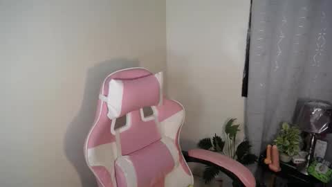 Snapshot of sweet_trishaxx chatting on 12.05.25 Trisha online show from 12.05.25