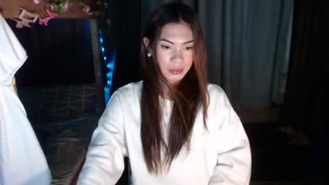 sweet_vell online show from 04.23.26