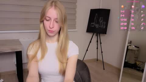 Snapshot of sweet_zz_gold chatting on 10.26.25 sweet_zz_gold online show from 10.26.25