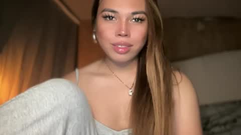 Snapshot of sweetalexa19 chatting on 01.01.25 alexa your one and only queen online show from 01.01.25