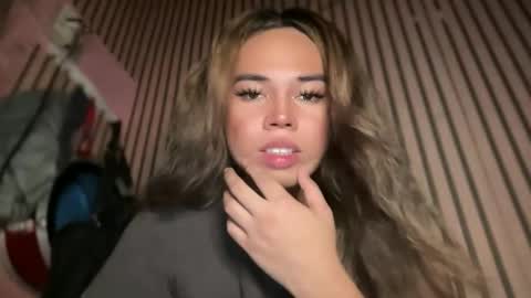 Snapshot of sweetalexa19 chatting on 10.15.25 alexa your one and only queen online show from 10.15.25