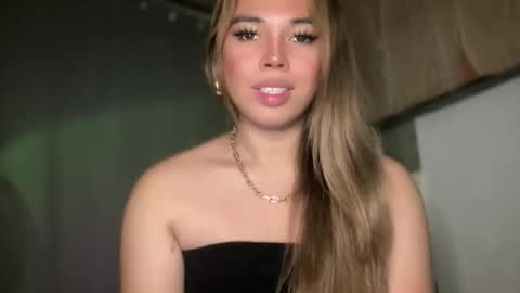 Snapshot of sweetalexa19 chatting on 11.06.25 alexa your one and only queen online show from 11.06.25