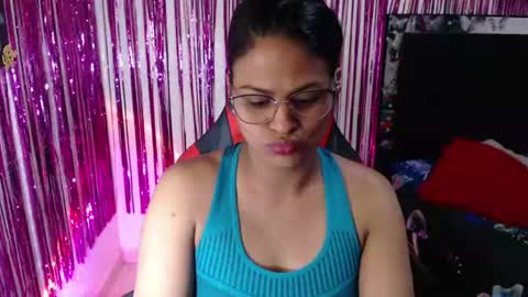 Snapshot of sweetalmaa chatting on 06.21.26 Alma online show from 06.21.26