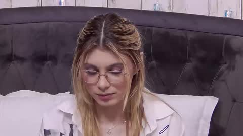 Anisia online show from 02.21.26