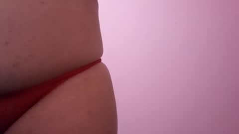 Snapshot of sweetapple808216 chatting on 12.31.24 sweetapple808216 online show from 12.31.24