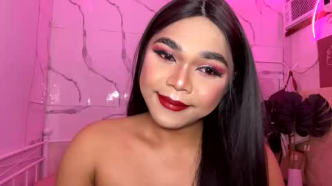 Leith Madrigal online show from 11.08.25