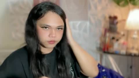 Leith Madrigal online show from 04.08.26