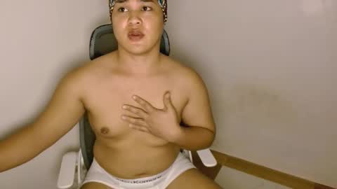 sweetasiangay online show from 11.18.25