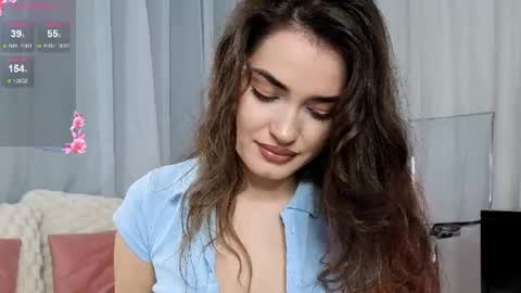 Snapshot of sweetauraa chatting on 06.25.26 Aura online show from 06.25.26