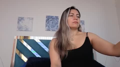 Cinthia online show from 10.15.25