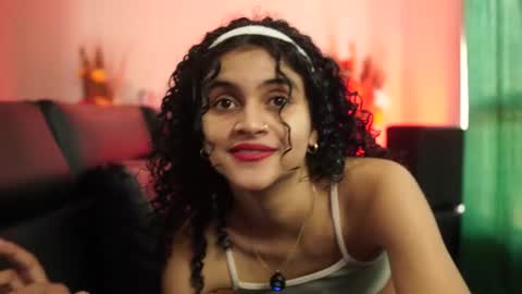 Salom independent model online show from 09.15.25