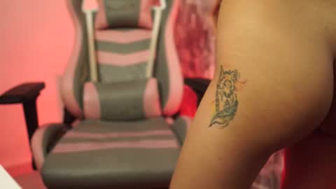 Salom independent model online show from 02.07.26