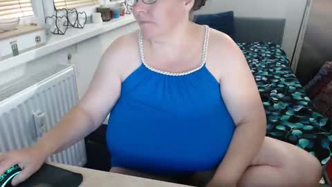Sweetboobs85h online show from 09.19.25
