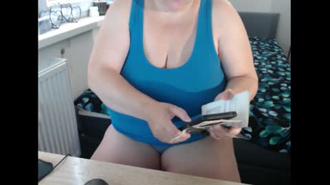 Sweetboobs85h online show from 10.01.25
