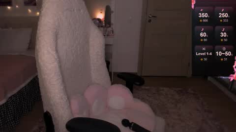 Lisa online show from 02.10.26