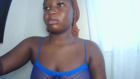 Snapshot of sweetcoochiex chatting on 09.22.25 sweetcoochiex online show from 09.22.25