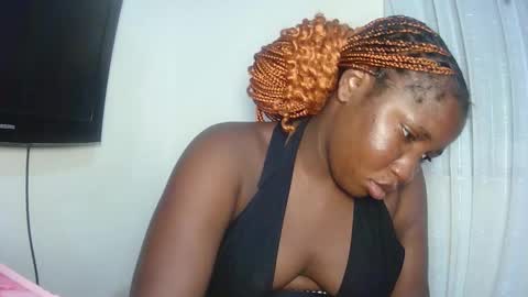 Snapshot of sweetcoochiex chatting on 09.23.25 sweetcoochiex online show from 09.23.25