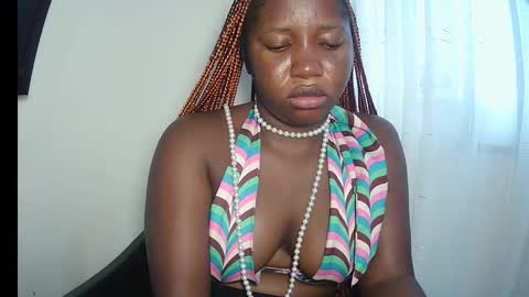 Snapshot of sweetcoochiex chatting on 09.27.25 sweetcoochiex online show from 09.27.25