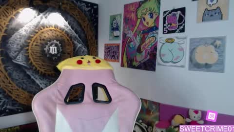       Independent model online show from 09.15.25