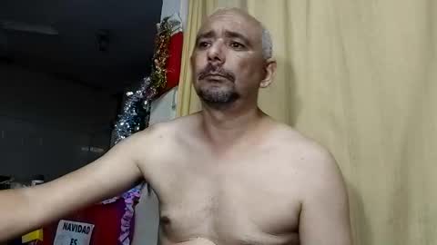 sweetcuervo independent model online show from 12.21.24