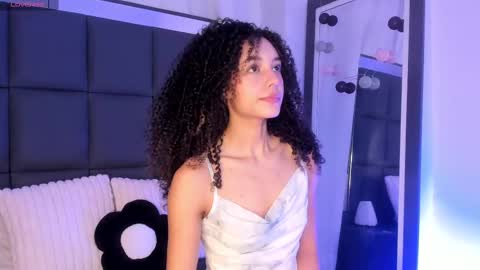 M I A online show from 09.25.25