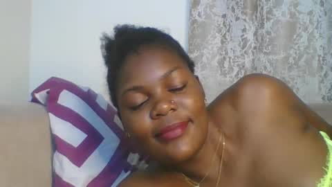 Snapshot of sweetdarkskin chatting on 07.18.26 CLARIS online show from 07.18.26