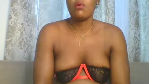 Snapshot of sweetdarkskin chatting on 07.18.26 CLARIS online show from 07.18.26