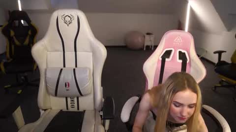 Amelia online show from 09.14.25