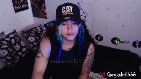 Abril online show from 02.12.25