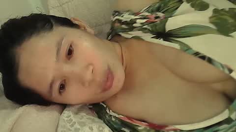 Snapshot of sweetfilipinawet chatting on 12.21.25 Stacy online show from 12.21.25