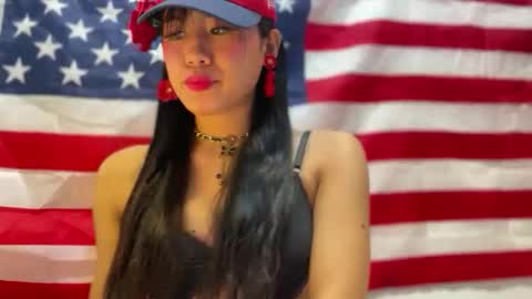 Snapshot of sweetgirllucy24xx chatting on 03.21.26 sweetgirllucy24xx online show from 03.21.26