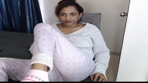 Snapshot of sweetgirlm_ chatting on 10.15.25 Any online show from 10.15.25