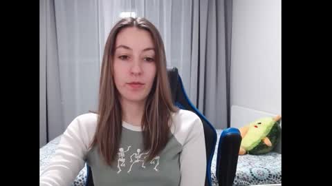 Snapshot of sweetheart_77 chatting on 12.13.24 Emma online show from 12.13.24