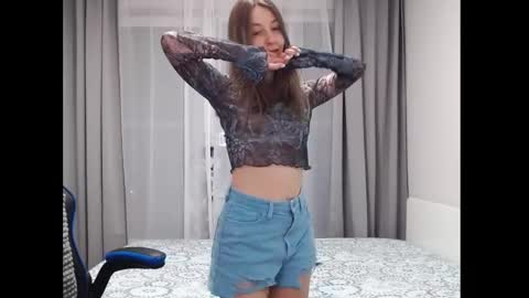 Snapshot of sweetheart_77 chatting on 01.17.25 Emma online show from 01.17.25